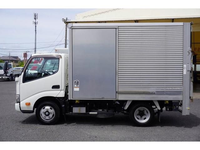 Hino DUTRO 2017-04 7710118-2