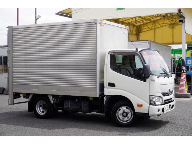 Hino DUTRO 2017-04 7710118-5