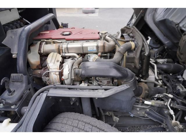 Hino DUTRO 2017-12 7710082-14