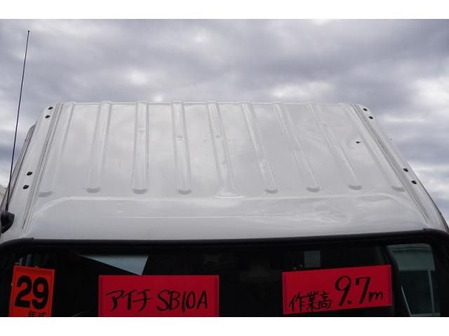 Hino DUTRO 2017-12 7710082-15
