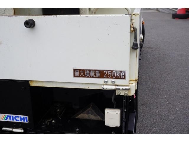 Hino DUTRO 2017-12 7710082-18