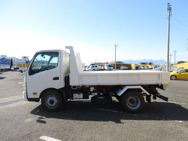 Hino DUTRO 2025-08 7710009-10