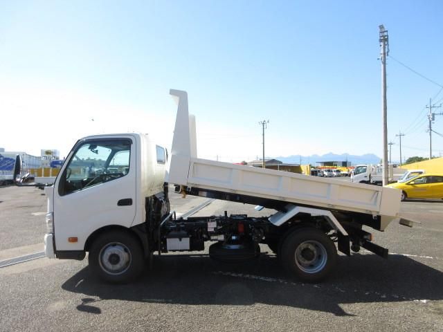 Hino DUTRO 2025-08 7710009-13