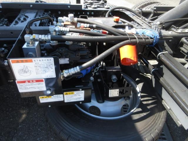 Hino DUTRO 2025-08 7710009-26