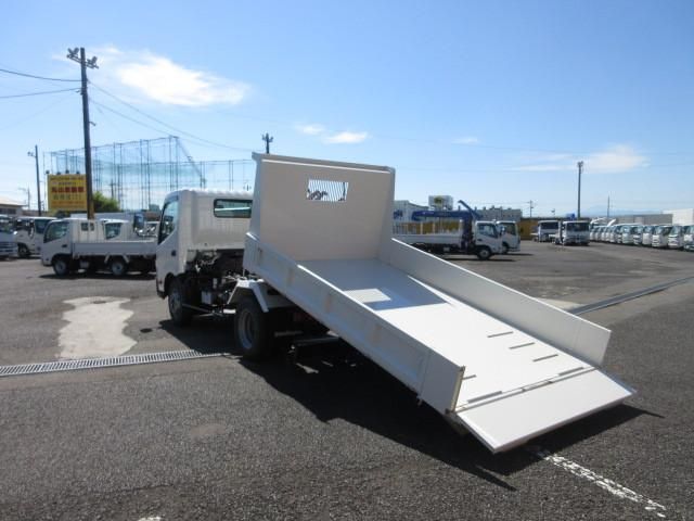 Hino DUTRO 2025-08 7710009-2