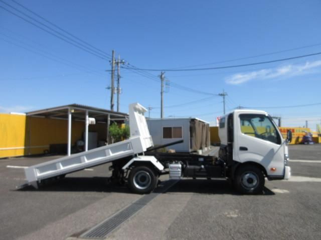 Hino DUTRO 2025-08 7710009-5