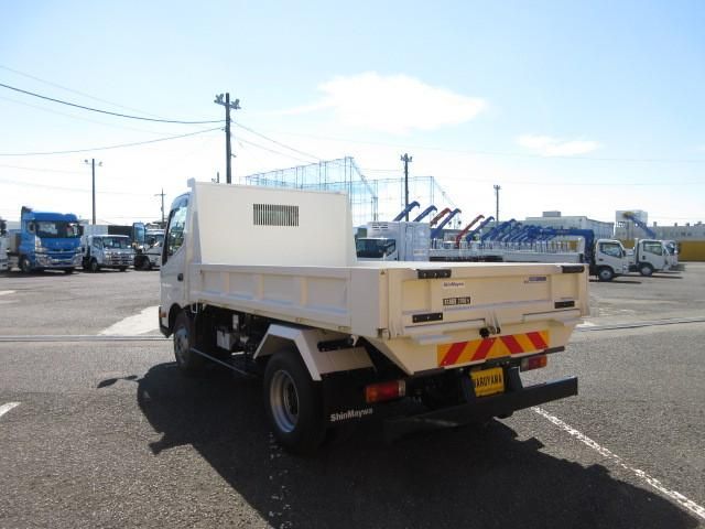 Hino DUTRO 2025-08 7710009-8
