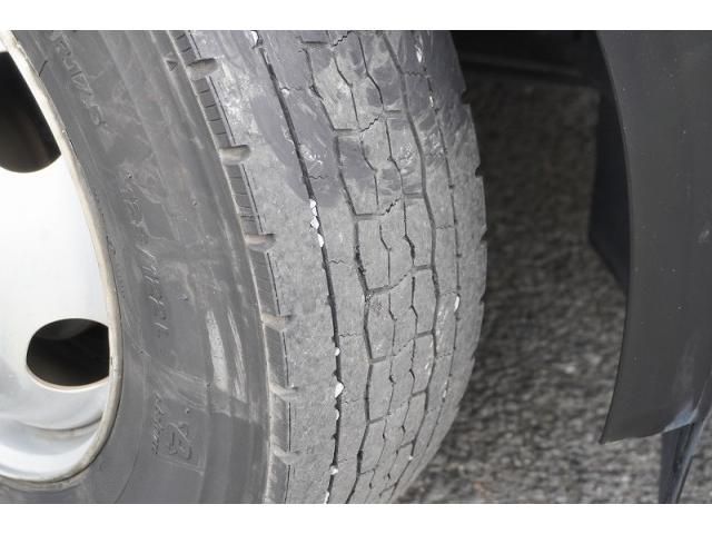 Hino DUTRO 2018-03 7710014-9