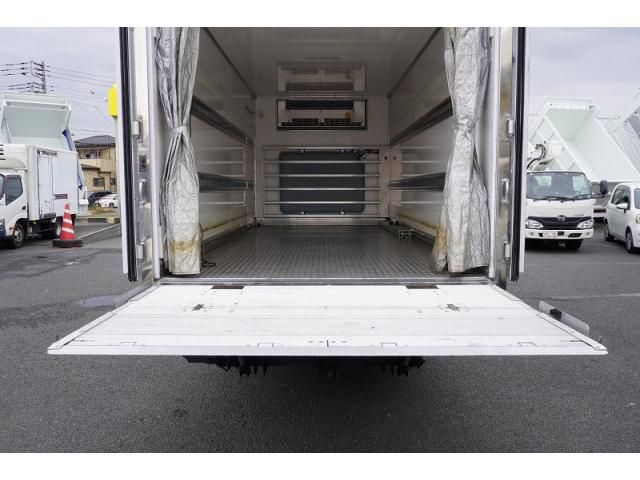 Hino DUTRO 2018-03 7710014-27