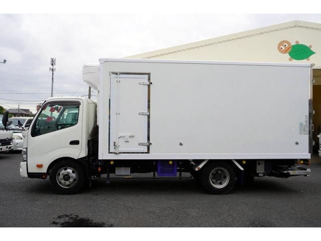 Hino DUTRO 2018-03 7710014-2