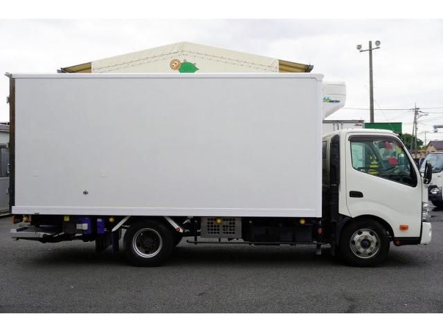 Hino DUTRO 2018-03 7710014-4