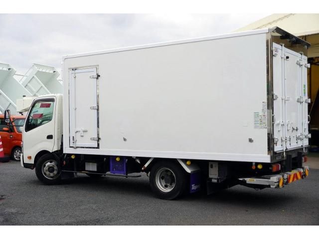 Hino DUTRO 2018-03 7710014-6