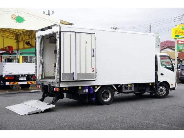 Hino DUTRO 2018-03 7710014-8