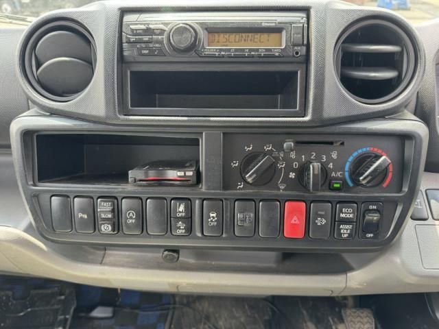 Hino DUTRO 2022-05 7710086-25