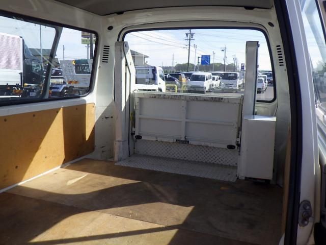Hino DUTRO 2018-10 7710102-19