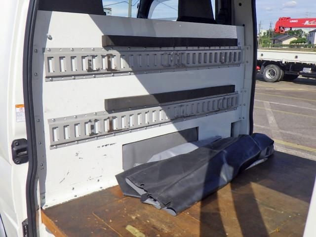 Hino DUTRO 2018-10 7710102-20