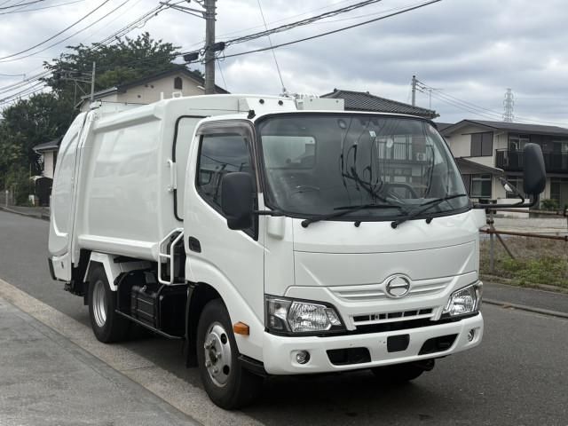 Hino DUTRO 2019-01 7710054-1