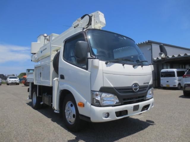 Hino DUTRO 2018-02 7710101-1