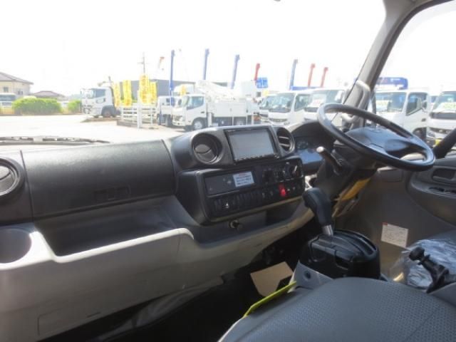 Hino DUTRO 2018-02 7710101-21