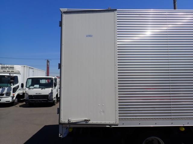 Hino DUTRO 2022-06 7710035-21