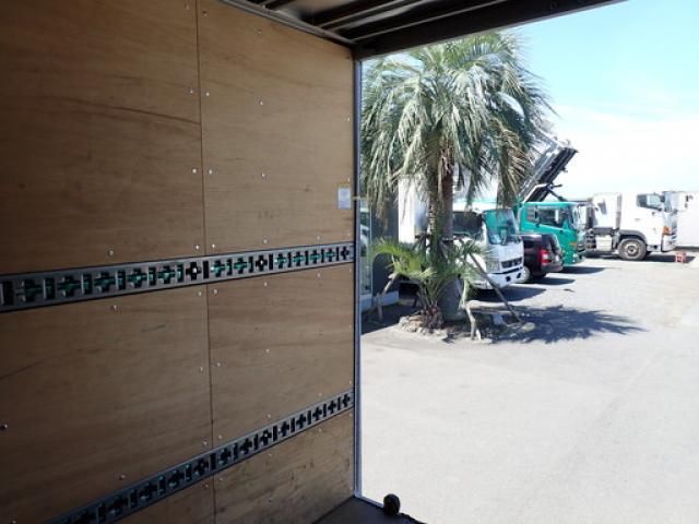 Hino DUTRO 2022-06 7710035-26