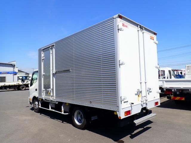 Hino DUTRO 2022-06 7710035-6