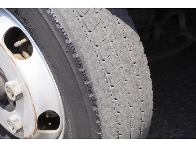Hino DUTRO 2019-02 7710068-8