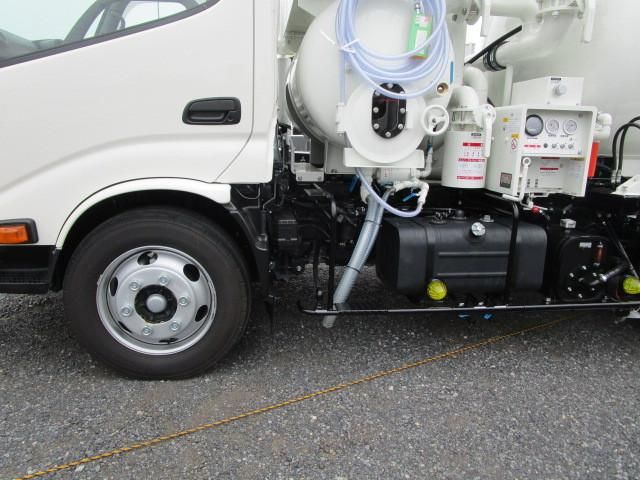 Hino DUTRO 2025-02 7709995-17