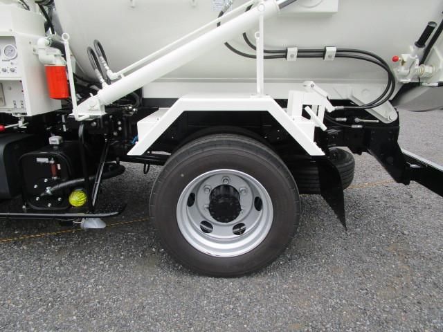 Hino DUTRO 2025-02 7709995-18