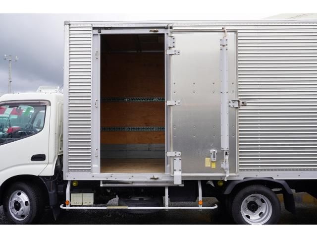 Hino DUTRO 2020-03 7710077-17