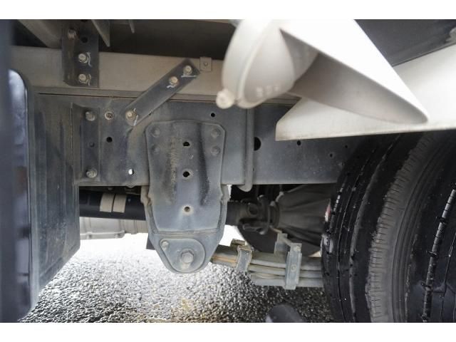 Hino DUTRO 2018-05 7710108-10