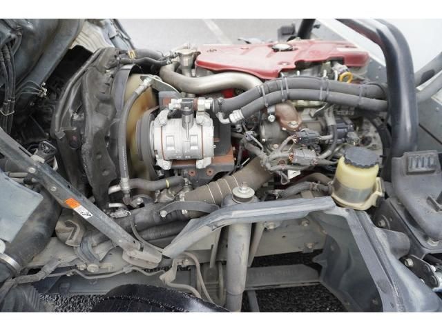 Hino DUTRO 2018-05 7710108-13
