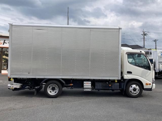 Hino DUTRO 2022-03 7710030-5