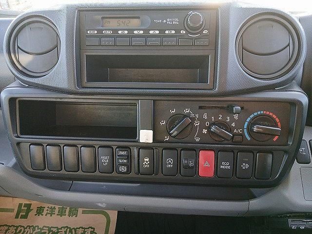 Hino DUTRO 2016-04 7710125-12