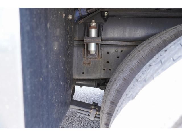 Hino DUTRO 2018-03 7710076-10