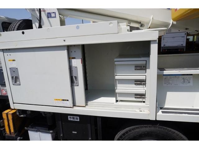 Hino DUTRO 2018-03 7710076-17