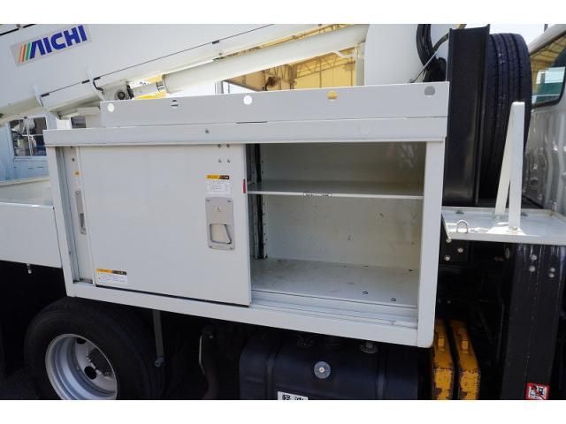 Hino DUTRO 2018-03 7710076-22