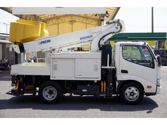 Hino DUTRO 2018-03 7710076-4