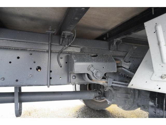 Hino DUTRO 2018-05 7710126-10