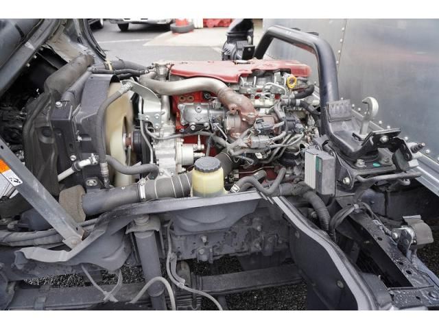 Hino DUTRO 2018-05 7710126-13