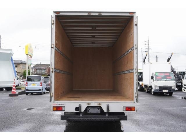 Hino DUTRO 2018-05 7710126-16