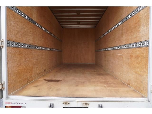 Hino DUTRO 2018-05 7710126-17