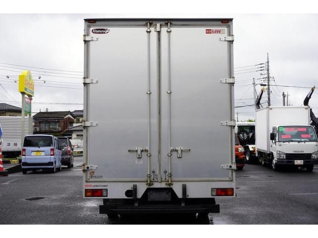 Hino DUTRO 2018-05 7710126-3