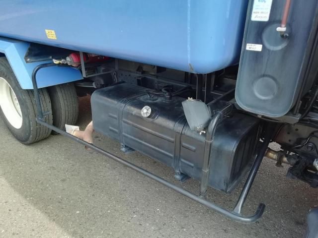 Hino DUTRO 2015-10 7710075-10