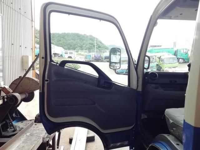 Hino DUTRO 2015-10 7710075-23