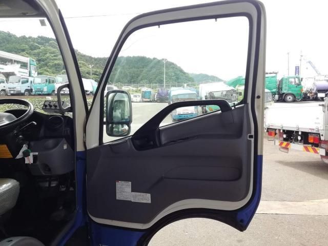 Hino DUTRO 2015-10 7710075-26