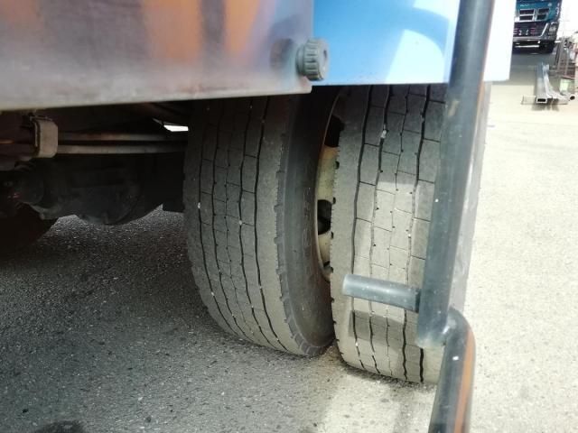 Hino DUTRO 2015-10 7710075-8