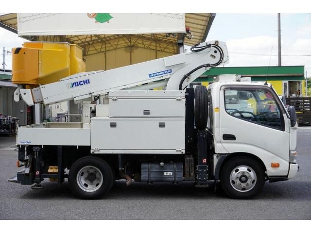 Hino DUTRO 2015-03 7710122-4