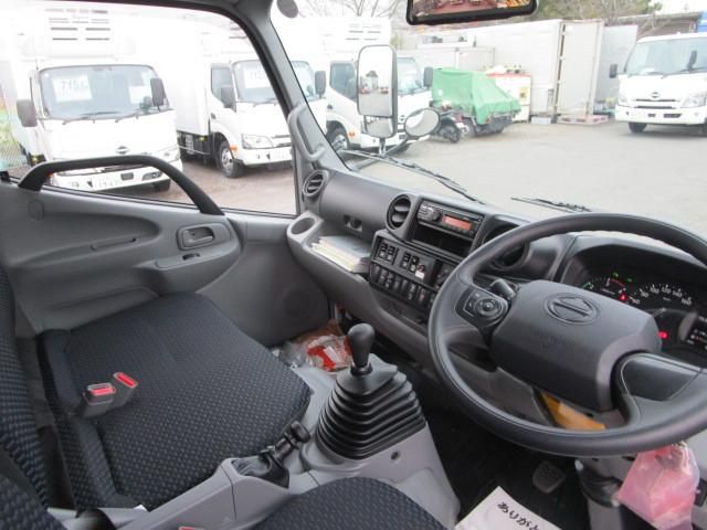 Hino DUTRO 2024-11 7710050-10