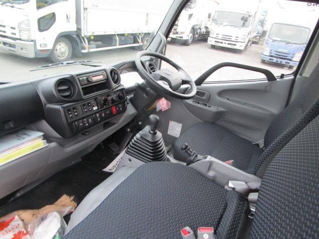 Hino DUTRO 2024-11 7710050-18